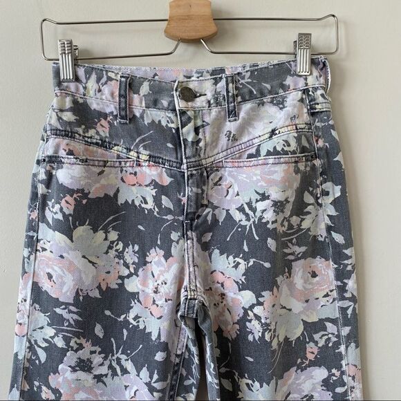 Bdg-Mom Dark Floral High Rise Jeans (Size:24) - Picture 9 of 13